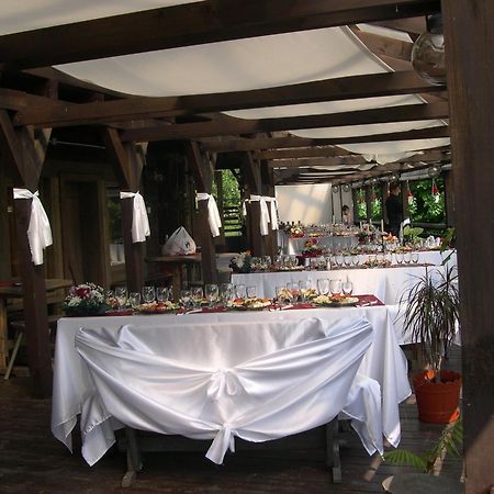 Cabana La Noi Hotel Risnov Bagian luar foto
