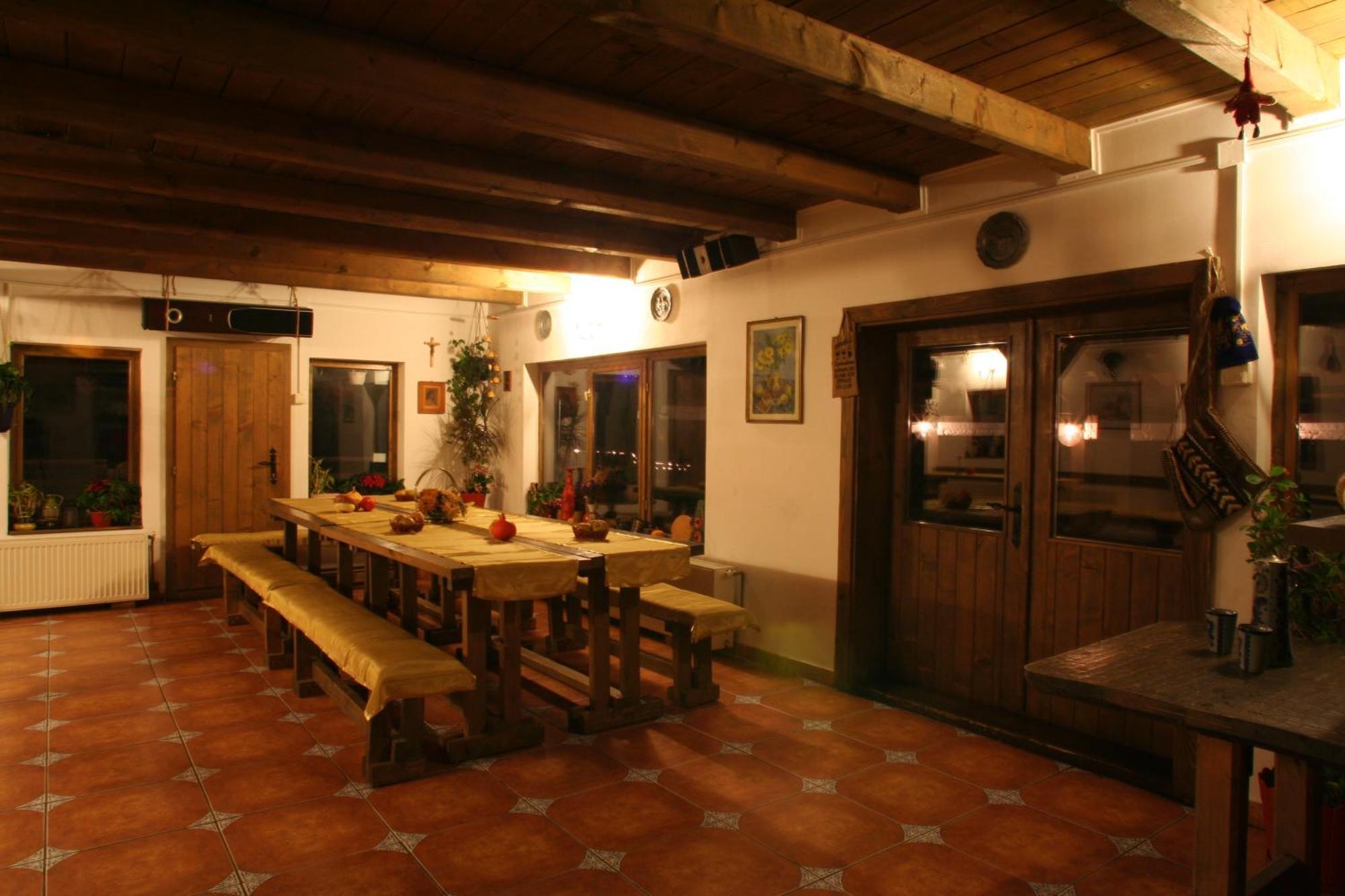 Cabana La Noi Hotel Risnov Bagian luar foto