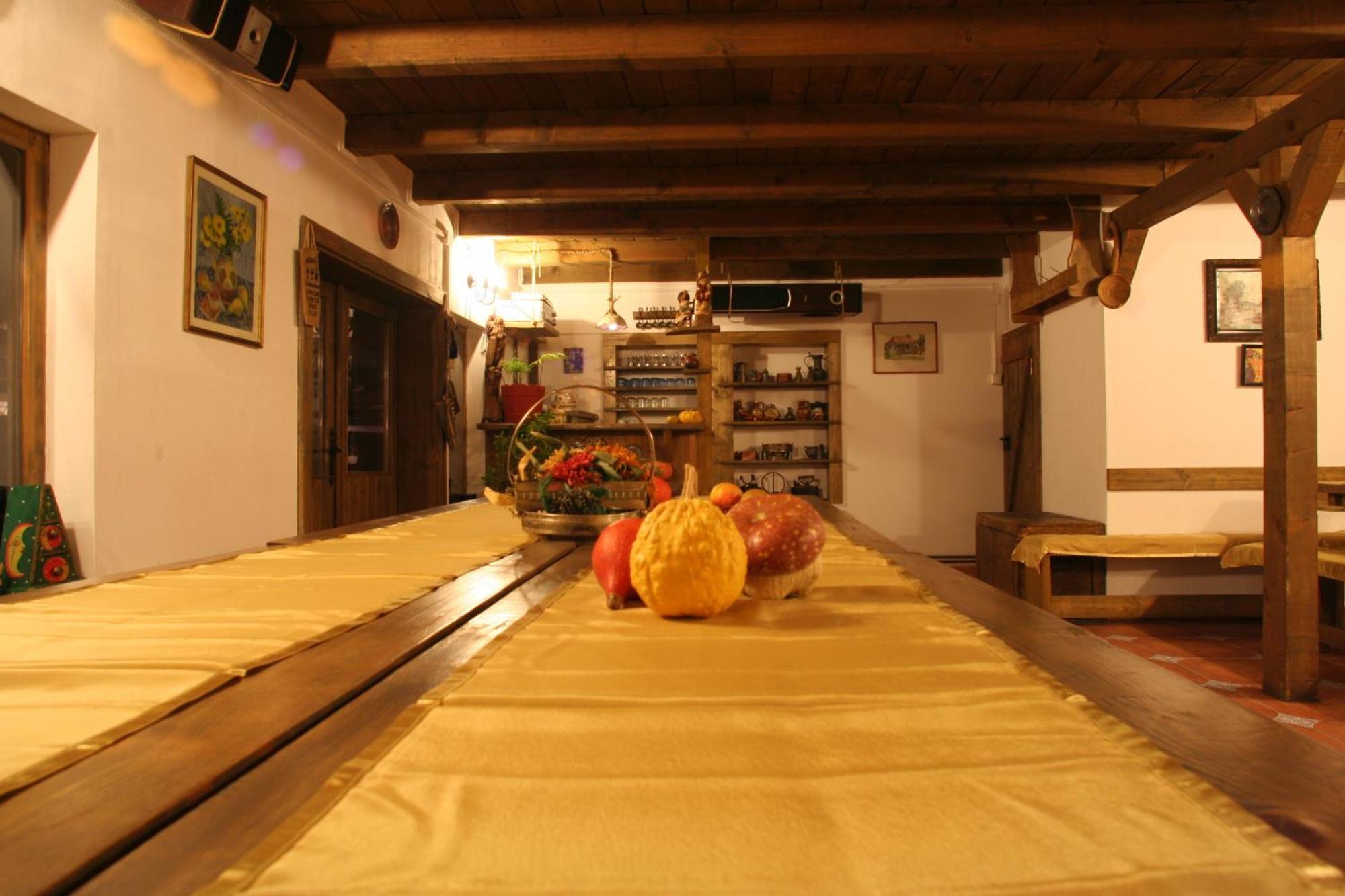 Cabana La Noi Hotel Risnov Bagian luar foto