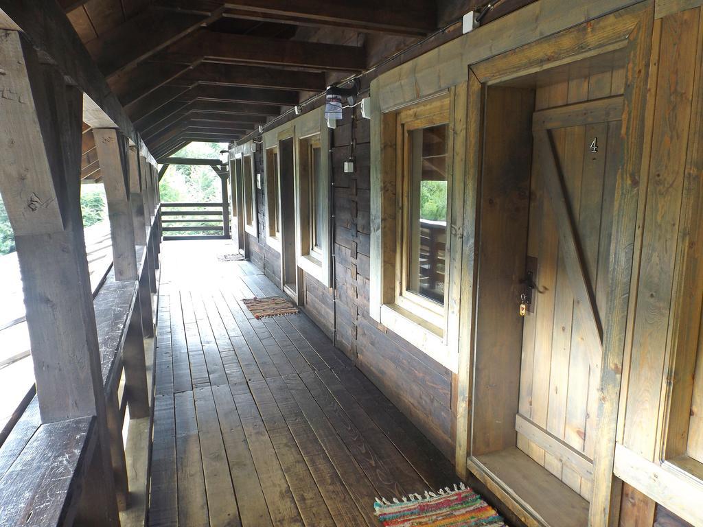 Cabana La Noi Hotel Risnov Bagian luar foto