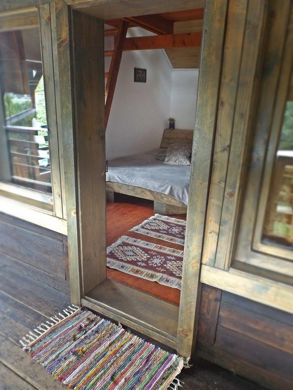 Cabana La Noi Hotel Risnov Bagian luar foto