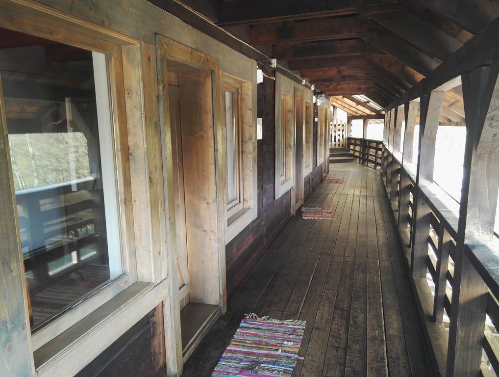 Cabana La Noi Hotel Risnov Bagian luar foto