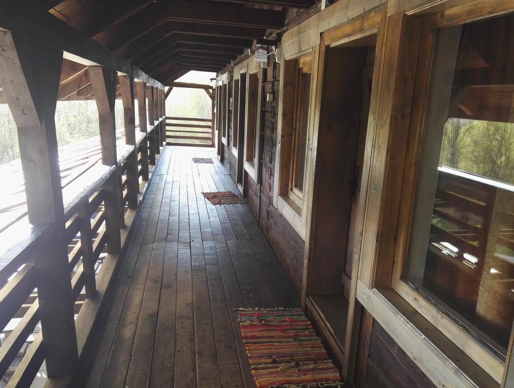 Cabana La Noi Hotel Risnov Bagian luar foto