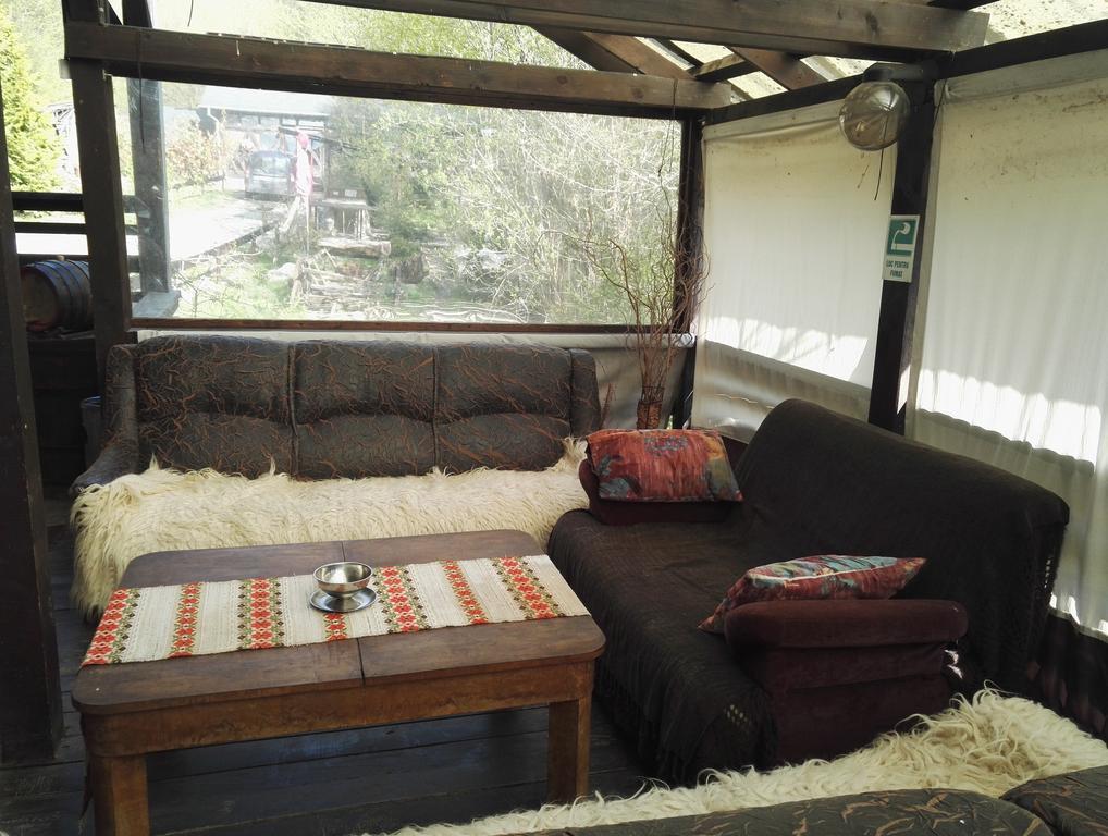 Cabana La Noi Hotel Risnov Bagian luar foto