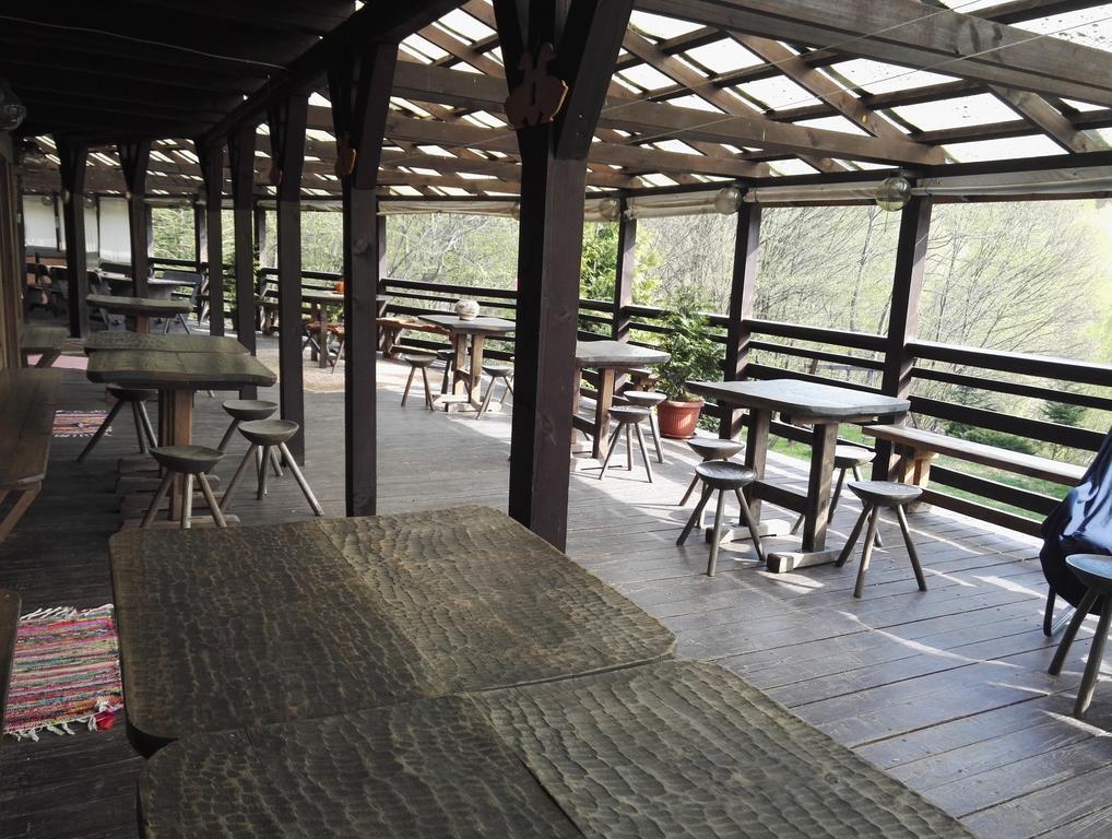 Cabana La Noi Hotel Risnov Bagian luar foto