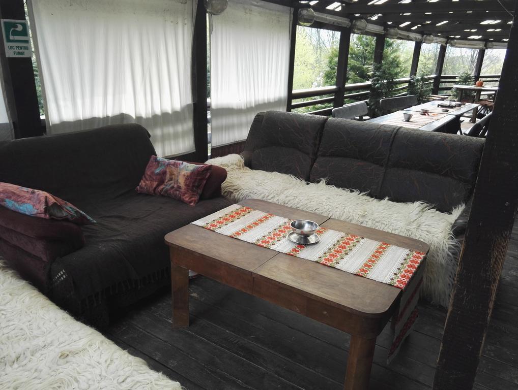 Cabana La Noi Hotel Risnov Bagian luar foto